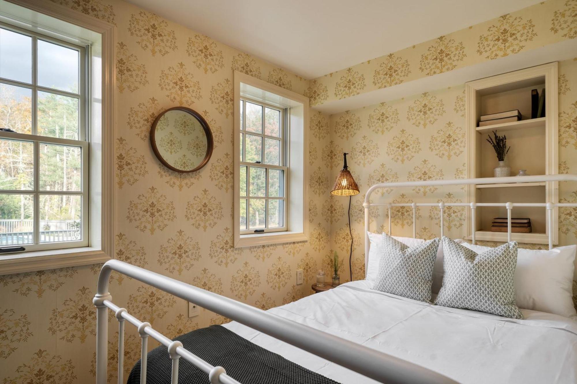Cortland By Avantstay Charming Heritage Estate W Private Lake Pool Saugerties Esterno foto